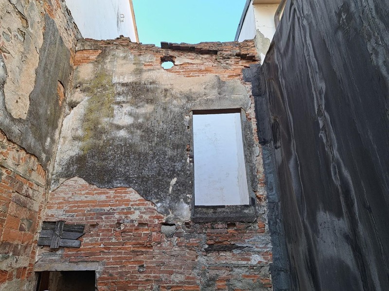 Casa Indipendente in Vendita a Vinci, zona Spicchio, 50'000€, 110 m²