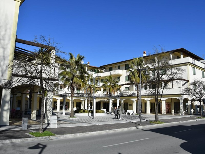 Trilocale in Affitto a Massa, zona Marina di Massa, 65 m², arredato, con Box