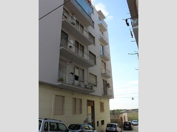 Quadrilocale in Vendita a Canosa di Puglia, 59'000€, 95 m²