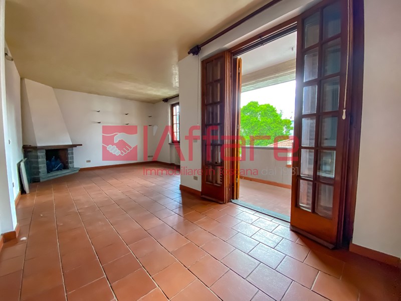 Appartamento in Vendita a Montecatini Terme, 215'000€, 185 m²