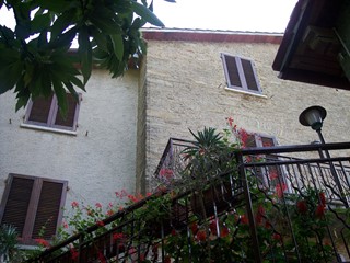 Casa Semi Indipendente in Vendita a Stazzema, zona Pruno, 160'000€, 90 m², arredato