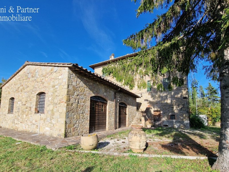 Casa Indipendente in Vendita a Perugia, zona Montelaguardia, 380'000€, 440 m², con Box