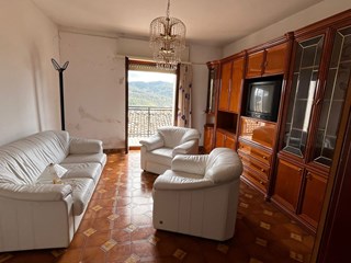 Casa Semi Indipendente in Vendita a San Giovanni in Fiore, 25'000€, 112 m²
