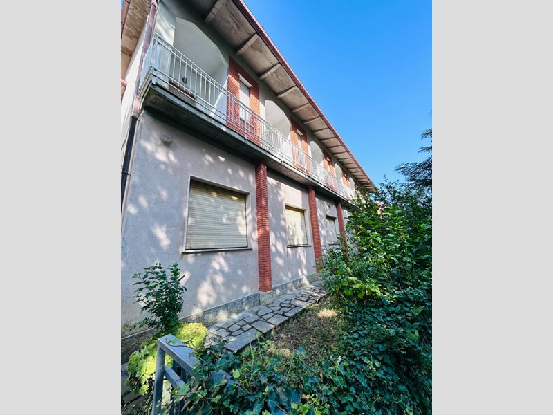 Attività commerciale in Vendita a Licciana Nardi, zona Bastia, 200'000€, 250 m²