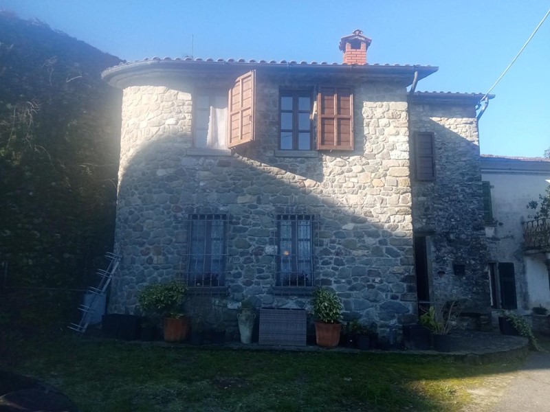 Casa Semi Indipendente in Vendita a Aulla, 140'000€, 125 m², arredato