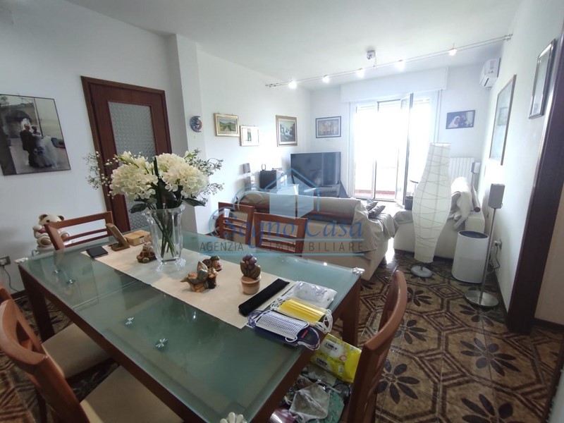 Quadrilocale in Vendita a Ameglia, 200'000&euro;, 105 m², con Box