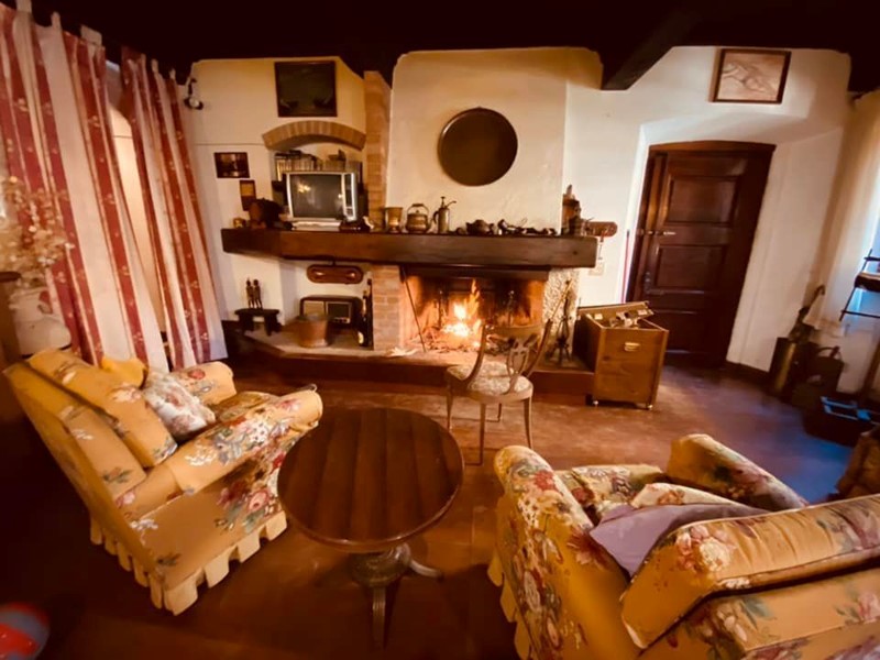 Casa Semi Indipendente in Vendita a Stazzema, 160'000€, 90 m²