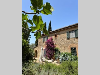 Casale in Vendita a Guardistallo, 1'300'000€, 270 m², arredato, con Box