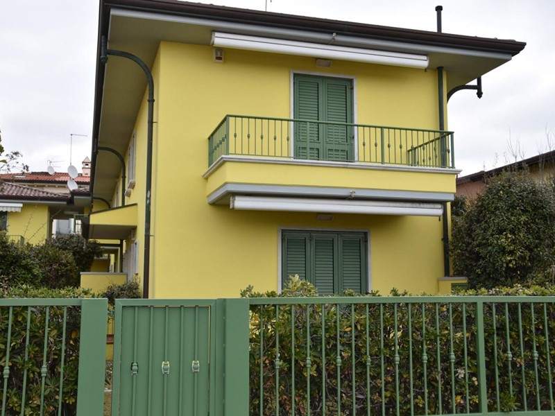 Quadrilocale in Affitto a Massa, zona Marina di Massa, 65 m², arredato, con Box