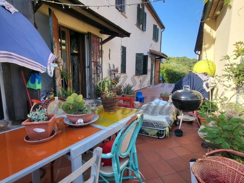 Casa Semi Indipendente in Vendita a Rosignano Marittimo, 250'000€, 90 m²
