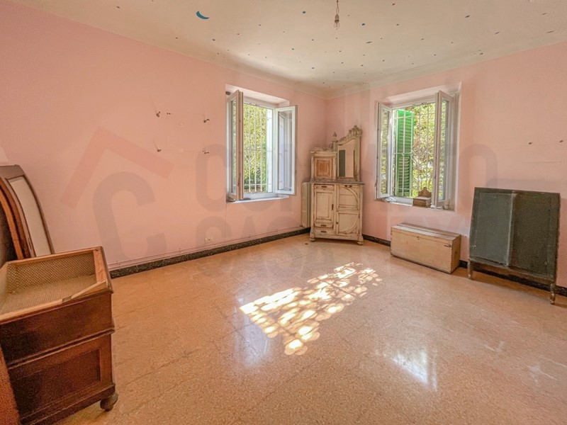 Casa Indipendente in Vendita a Jesi, zona ZONA 4A, 650'000€, 400 m²