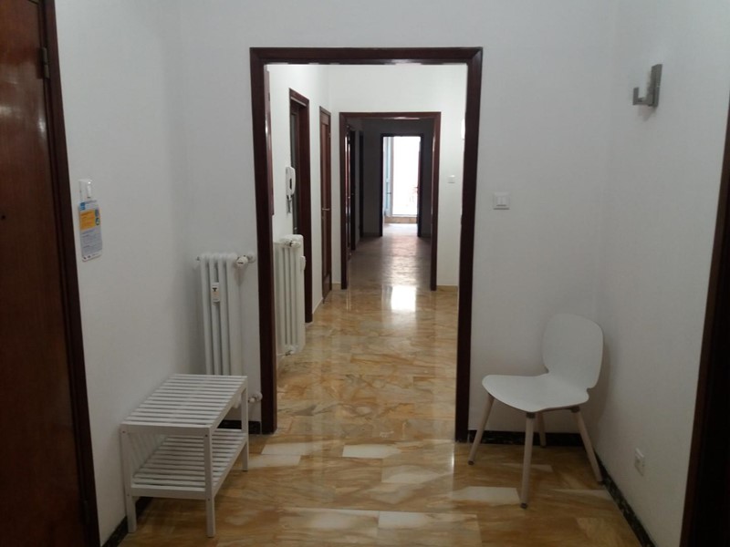 Appartamento in Vendita a Livorno, 490'000€, 365 m², con Box