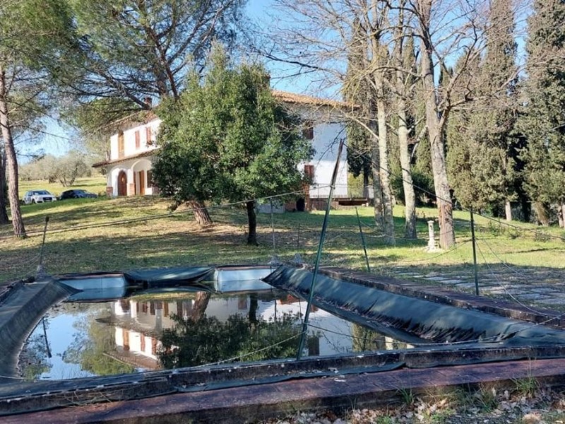 Villa in Vendita a Cerreto Guidi, 790'000€, 400 m², arredato, con Box
