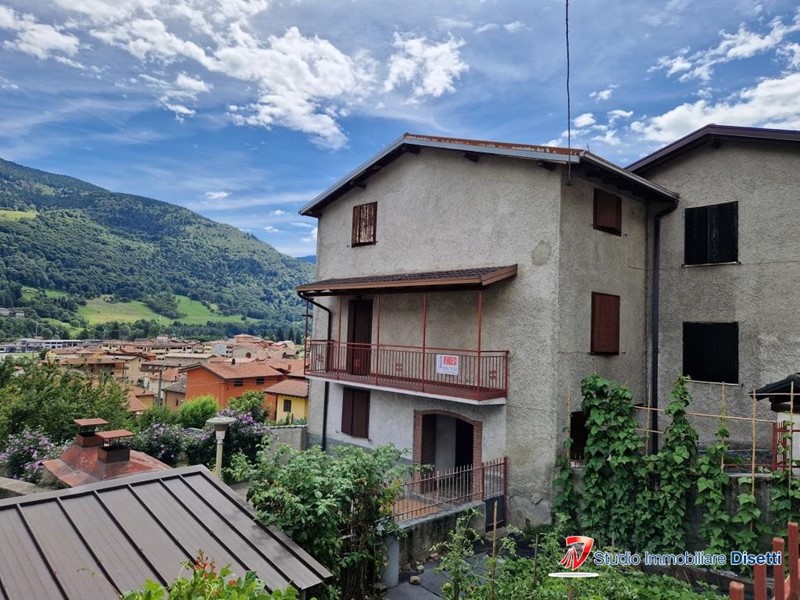 Casa Semi Indipendente in Vendita a Malonno, 55'000€, 145 m²