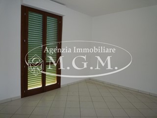 Ufficio in Affitto a Santa Maria a Monte, zona Ponticelli, 600€, 45 m²