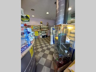 Attività commerciale in Vendita a Capannori, zona Segromigno In Monte, 150'000€, 50 m²