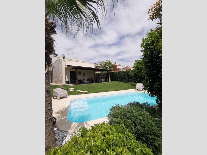 Villa in Vendita a Lecce, zona centro, 550'000€, 250 m²