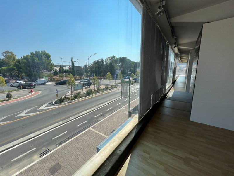 Capannone in Affitto a Pescara, zona Stadio -  Pineta, 5'000€, 360 m²