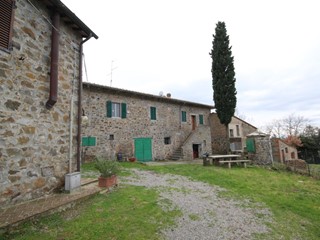 Casale in Vendita a Montalcino, 750'000€, 253 m², con Box