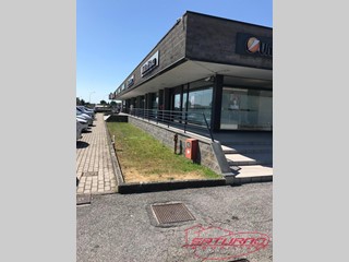Ufficio in Vendita a Capannori, zona Lunata, 115'000€, 100 m²