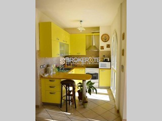 Quadrilocale in Vendita a Fosdinovo, zona Caniparola, 175'000&euro;, 90 m², arredato