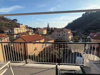 Trilocale in Vendita a Albisola Superiore, zona Pace, 160'000€, 70 m²