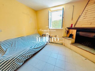 Villetta a schiera in Vendita a Massarosa, zona Bozzano, 165'000€, 100 m²