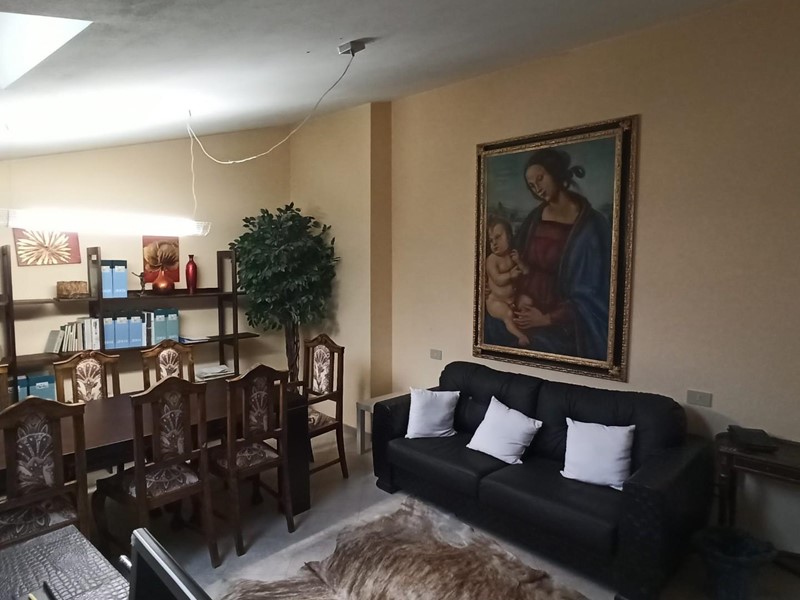 Appartamento in Vendita a Carrara, 280'000€, 169 m²