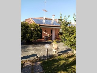 Villa in Vendita a Carrara, zona Marina di Carrara, 900'000€, 250 m²