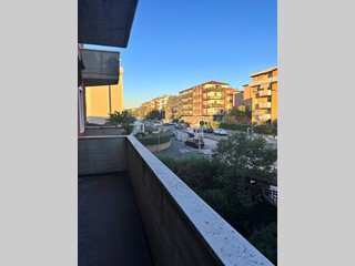 Trilocale in Vendita a Brescia, zona manara, 155'000€, 100 m²