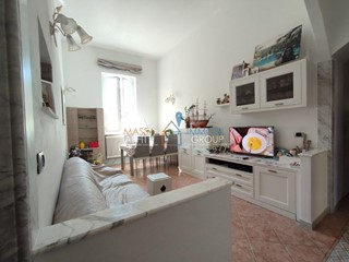 Appartamento in Vendita a Carrara, 190'000€, 105 m²