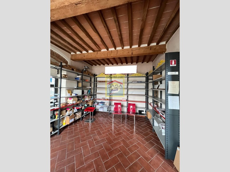 Immobile commerciale in Vendita a Pisa, 110'000€, 55 m²