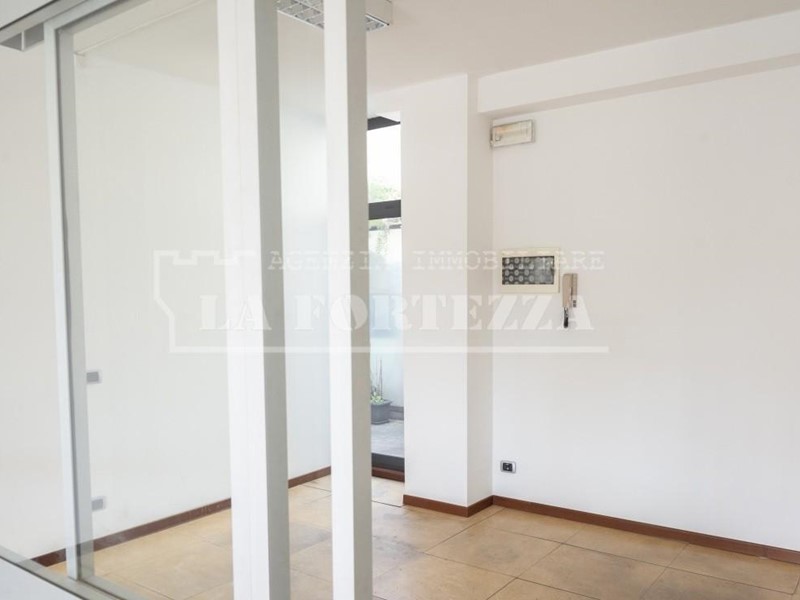 Ufficio in Vendita a Pisa, 85'000€, 50 m²