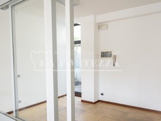 Ufficio in Vendita a Pisa, 85'000€, 50 m²
