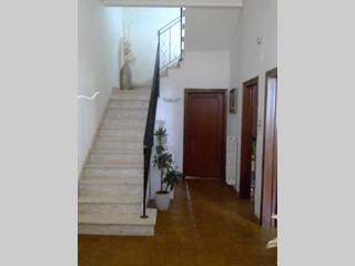 Casa Indipendente in Vendita a Signa, zona Sant'Angelo a Lecore, 430'000€, 200 m²