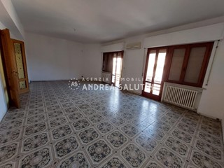 Quadrilocale in Vendita a Buti, 119'000€, 120 m², con Box