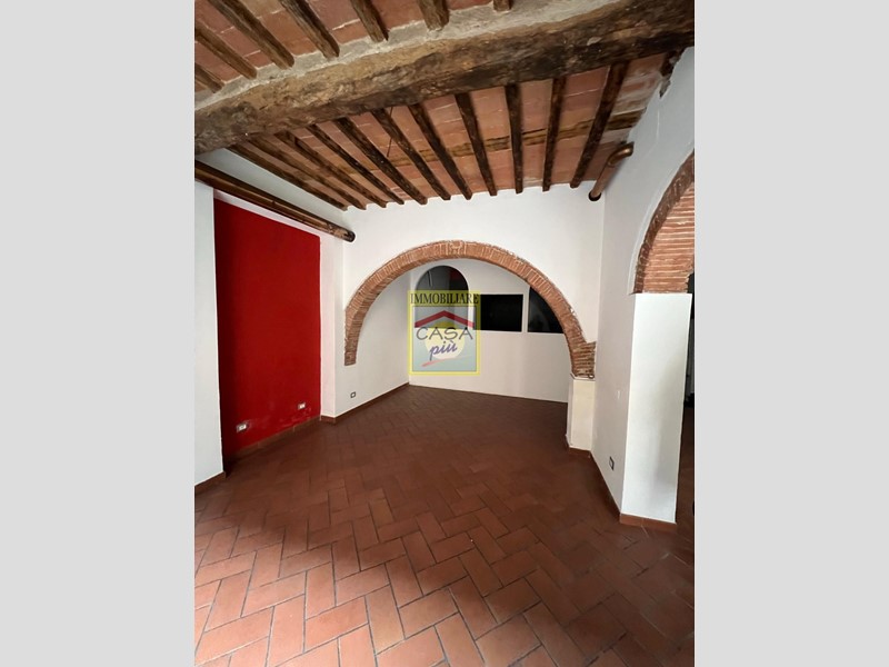Immobile commerciale in Vendita a Pisa, 180'000€, 85 m²