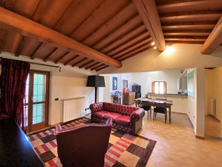 Casa Semi Indipendente in Vendita a Carmignano, 298'000€, 128 m²