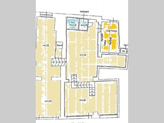 Immobile commerciale in Affitto a Lucca, zona Centro Storico, 2'200€, 230 m²