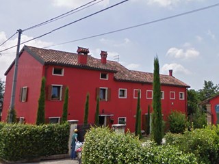 Villa bifamiliare in Vendita a Bolzano Vicentino, zona Via Palazzon, 61'500&euro;, 206,00