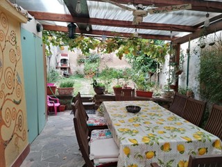 Casa Indipendente in Vendita a Vicopisano, zona San Giovanni Alla Vena, 289'000€, 250 m², con Box