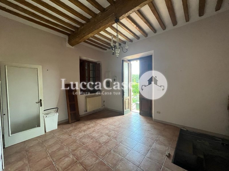 Casa Indipendente in Vendita a Lucca, zona Santa Maria a Colle, 75'000€, 85 m²