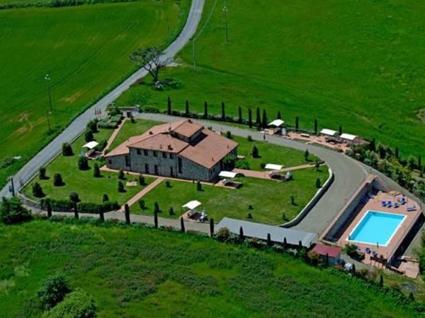 Casale in Vendita a Volterra, 1'100'000€, 460 m², arredato