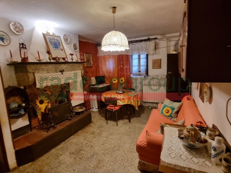 Casa Indipendente in Vendita a Manciano, zona Montemerano, 350'000€, 250 m²