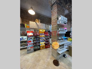 Attività commerciale in Vendita a La Spezia, zona Centro, 55'000€, 100 m²