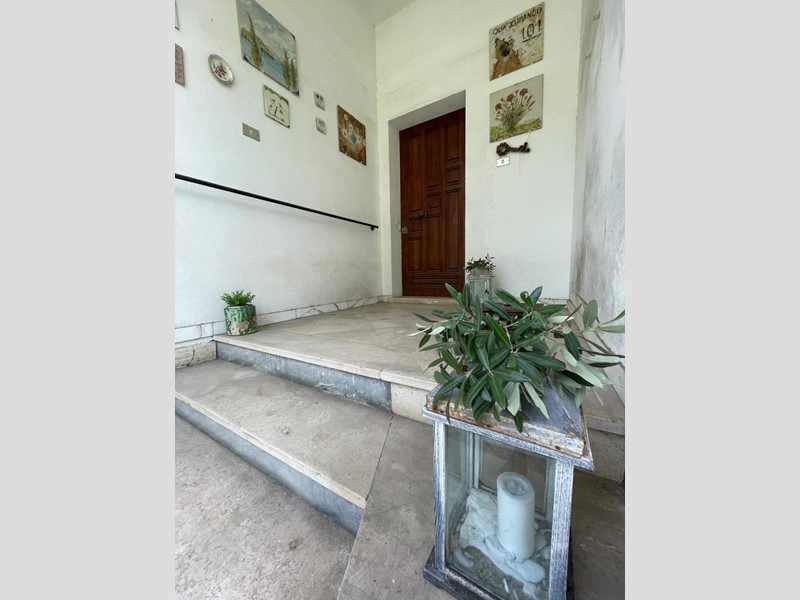 Casa Indipendente in Vendita a Pescara, 350'000€, 181 m², con Box