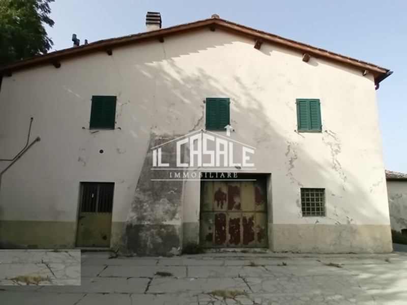 Rustico in Vendita a Rignano sull'Arno, zona Rignano Sull'Arno, 480'000€, 380 m², con Box