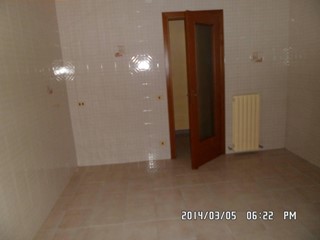 Trilocale in Vendita a Montesarchio, 112'000€, 125 m², con Box