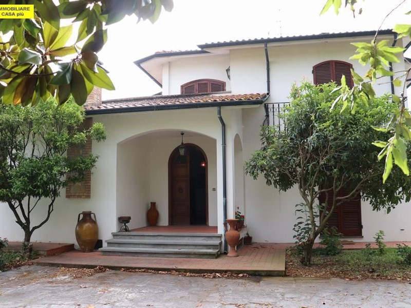 Villa in Vendita a Cascina, zona San Frediano a Settimo, 650'000€, 400 m²