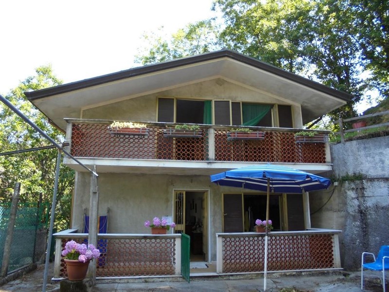 Casa Indipendente in Vendita a Massa, 110'000€, 120 m²